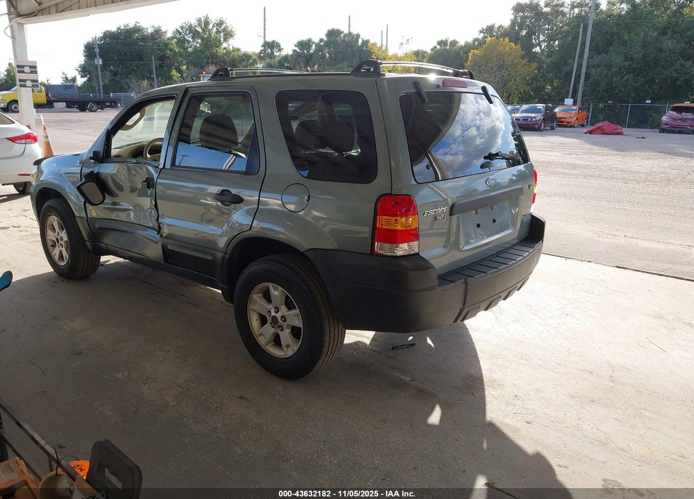 2005 FORD ESCAPE XLT VIN: 1FMYU03175KE32569