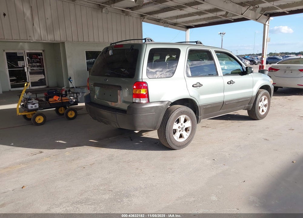 2005 FORD ESCAPE XLT VIN: 1FMYU03175KE32569
