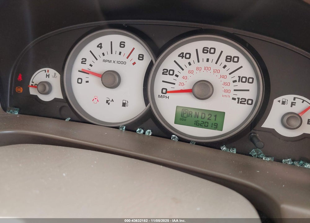 2005 FORD ESCAPE XLT VIN: 1FMYU03175KE32569