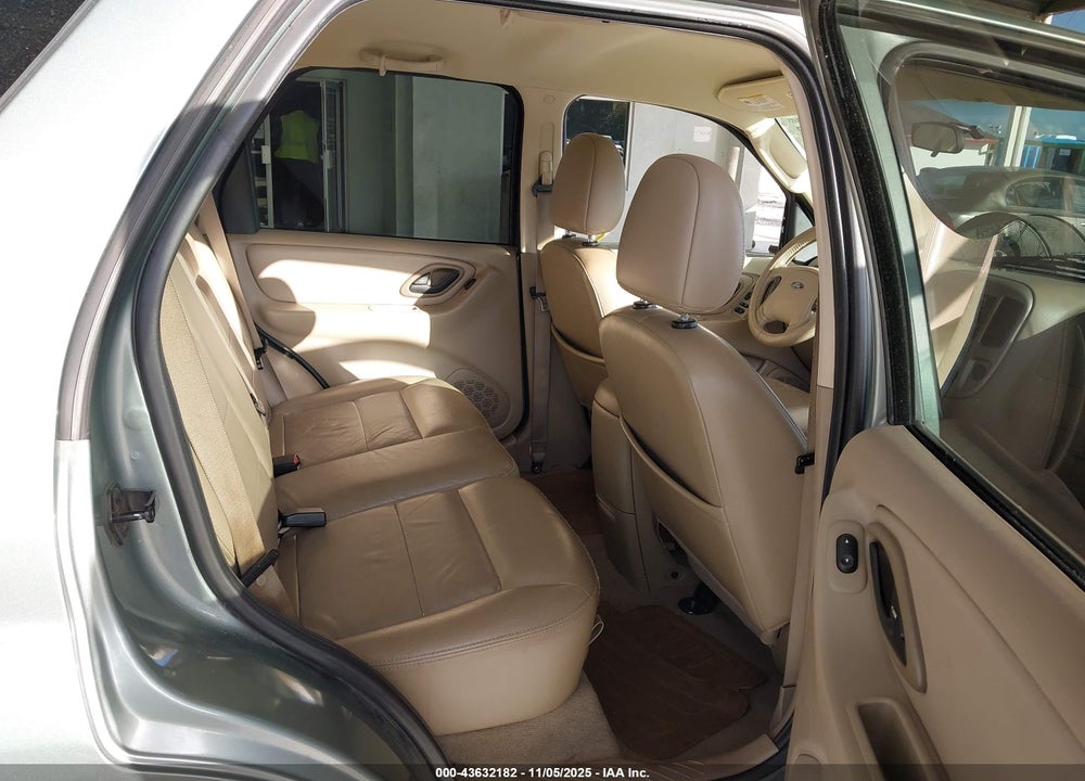2005 FORD ESCAPE XLT VIN: 1FMYU03175KE32569