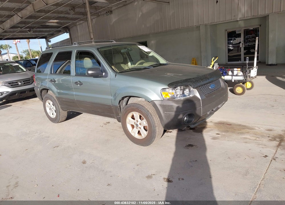2005 FORD ESCAPE XLT VIN: 1FMYU03175KE32569