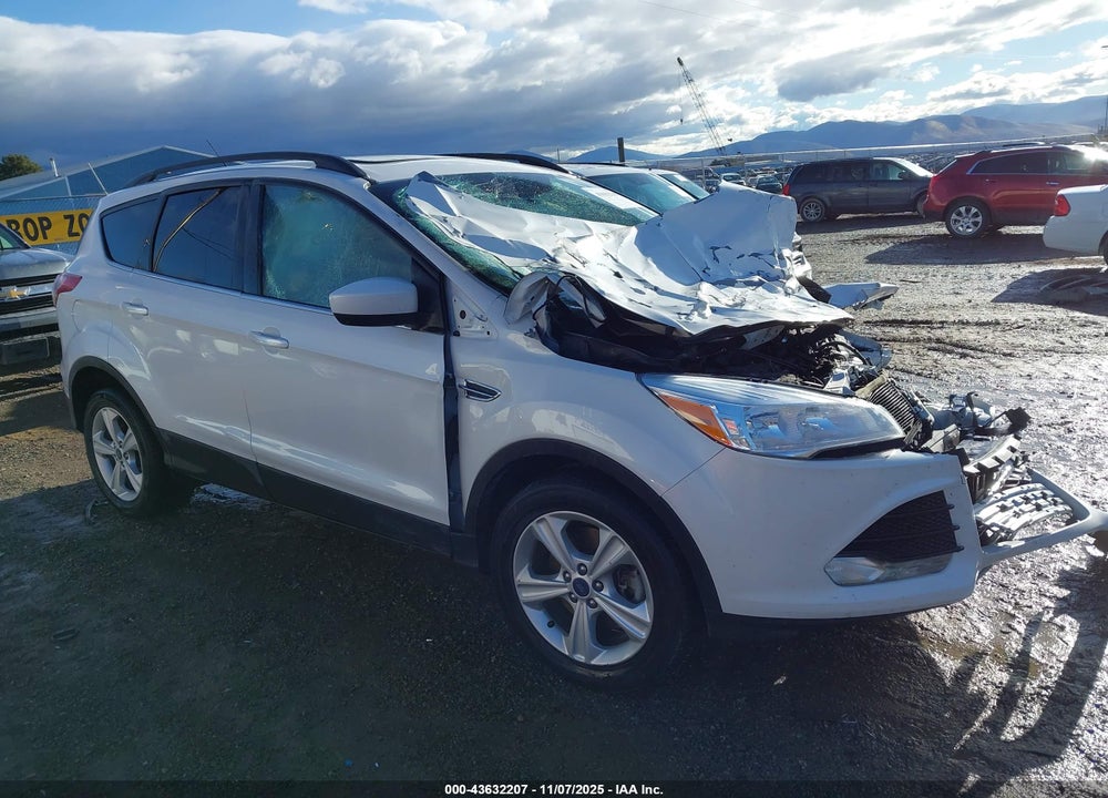 2015 FORD ESCAPE SE VIN: 1FMCU9G98FUC37276