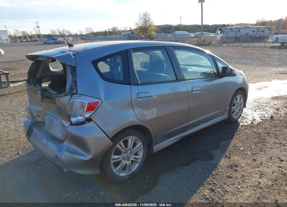 2009 HONDA FIT SPORT VIN: JHMGE88439S001553