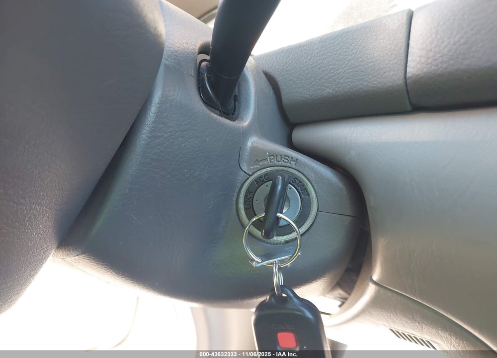 2003 TOYOTA CAMRY LE VIN: 4T1BE32K63U240897
