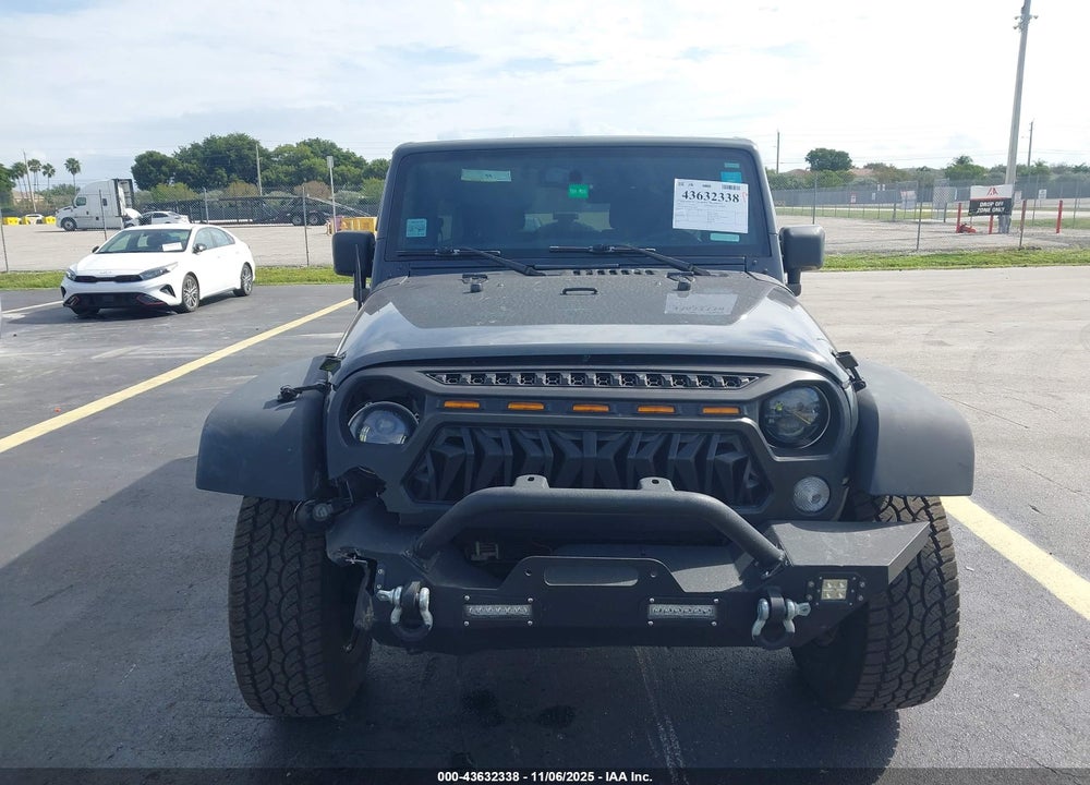 2017 JEEP WRANGLER UNLIMITED SPORT 4X4 VIN: 1C4BJWDG4HL514993
