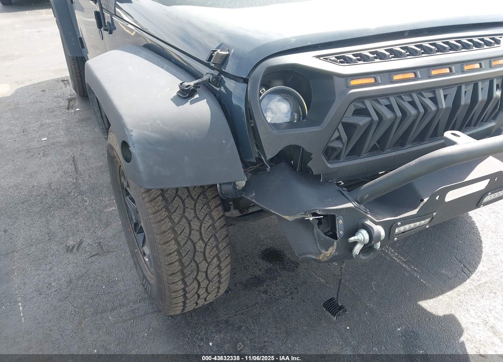2017 JEEP WRANGLER UNLIMITED SPORT 4X4 VIN: 1C4BJWDG4HL514993