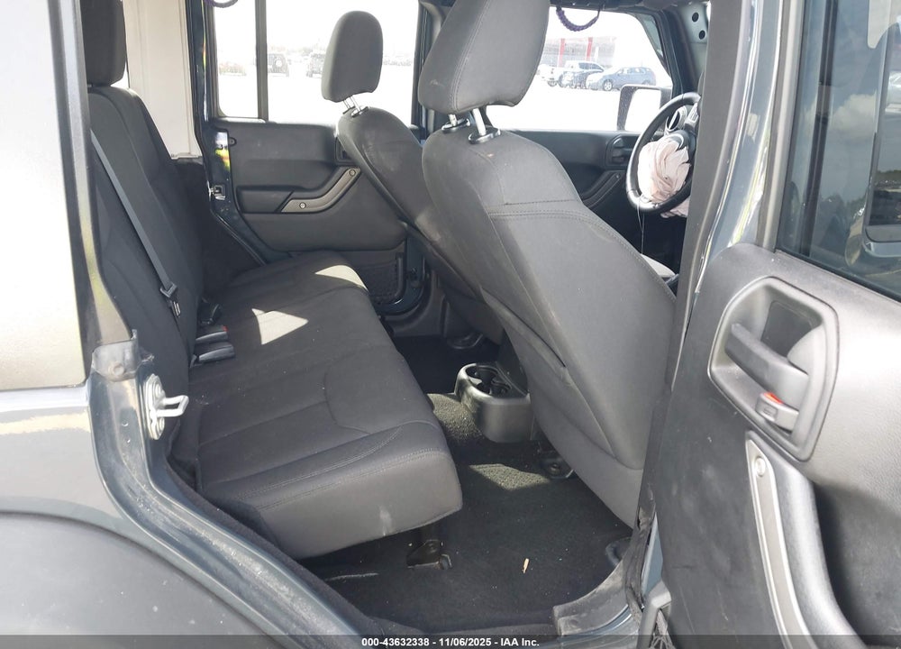 2017 JEEP WRANGLER UNLIMITED SPORT 4X4 VIN: 1C4BJWDG4HL514993