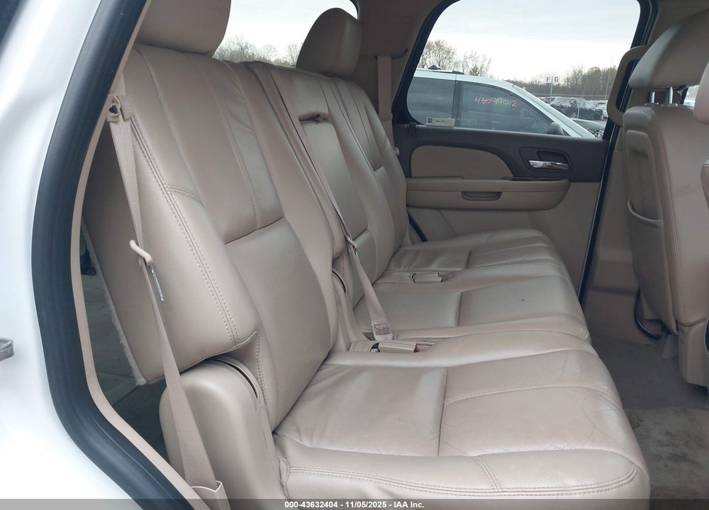 2011 CHEVROLET TAHOE LT VIN: 1GNSKBE00BR213883