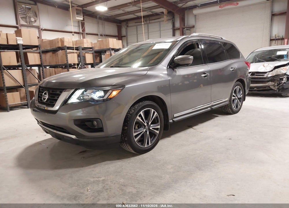 2017 NISSAN PATHFINDER VIN: 5N1DR2MN2HC677503