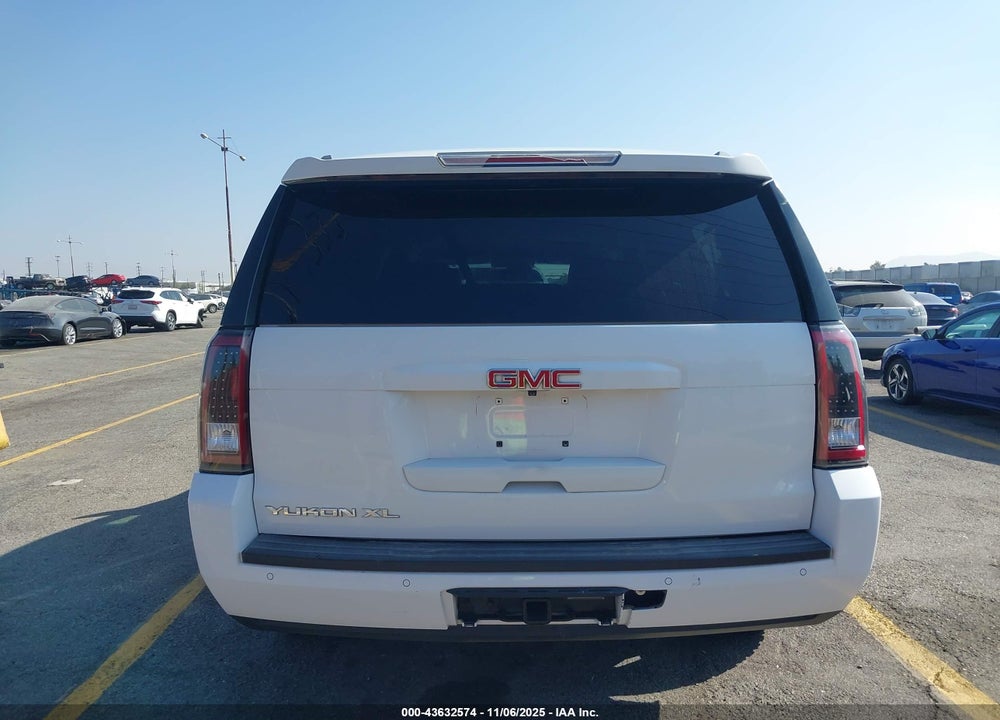 2017 GMC YUKON XL VIN: 1GKS2GKC1HR192110