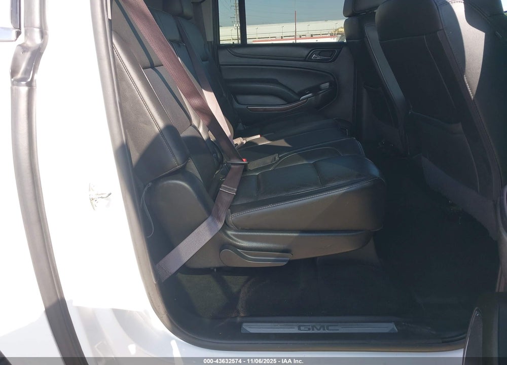 2017 GMC YUKON XL VIN: 1GKS2GKC1HR192110