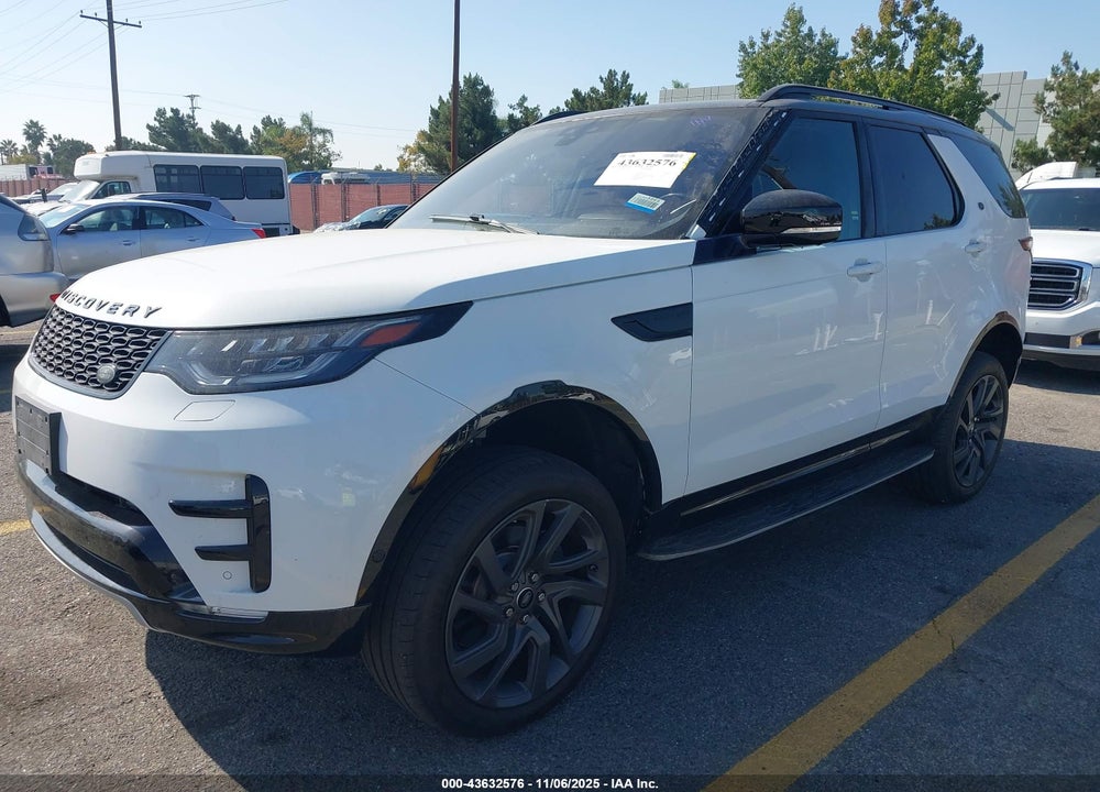 2017 LAND ROVER DISCOVERY VIN: SALRRBBV4HA042817