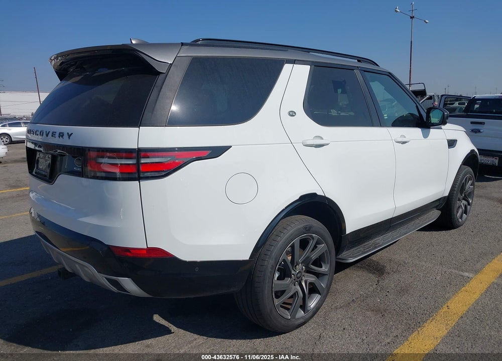 2017 LAND ROVER DISCOVERY VIN: SALRRBBV4HA042817