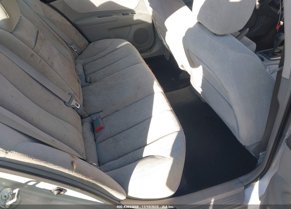 2008 KIA OPTIMA VIN: KNAGE123285242023
