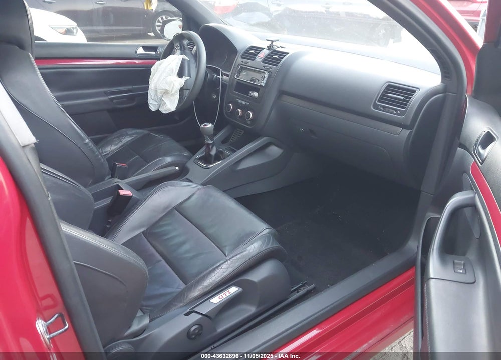 2007 VOLKSWAGEN RABBIT 2-DOOR VIN: WVWAR71K37W111488