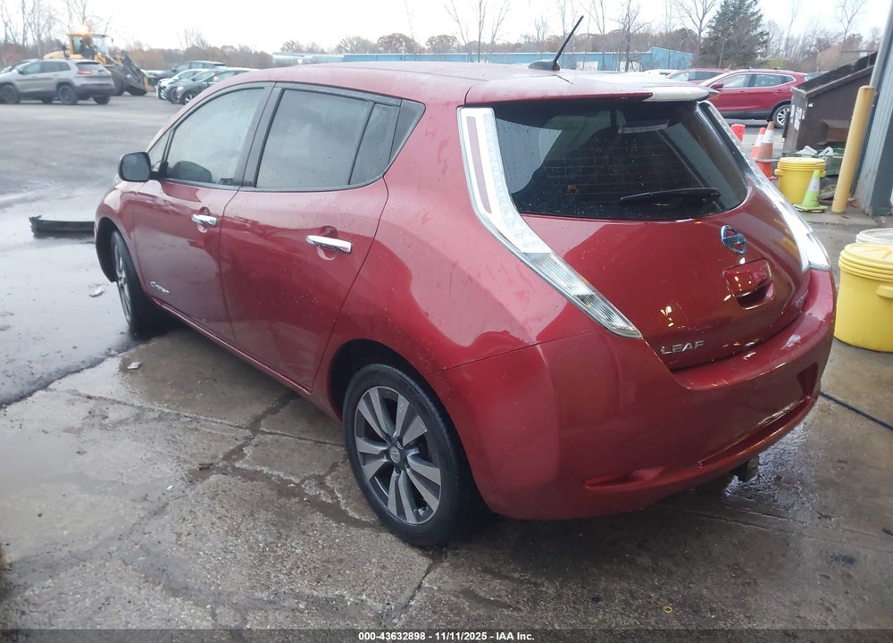 2015 NISSAN LEAF SL VIN: 1N4AZ0CP5FC326523