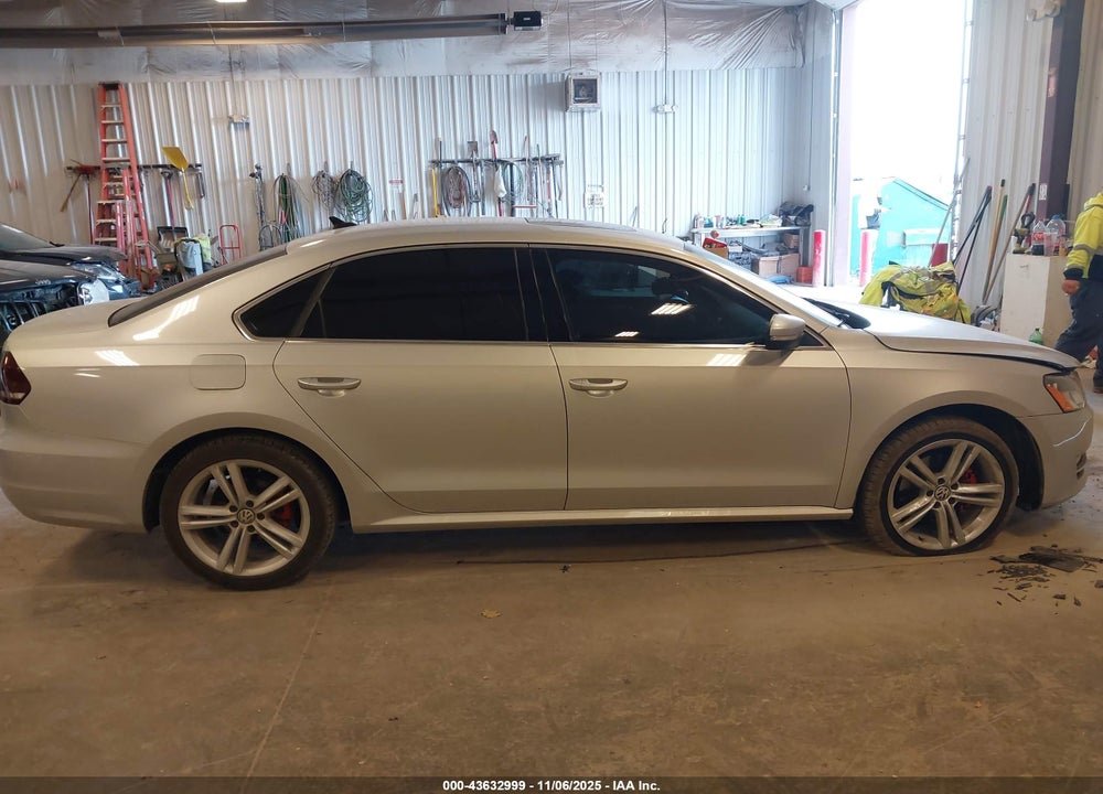 2014 VOLKSWAGEN PASSAT 2.0L TDI SE VIN: 1VWBN7A39EC004076