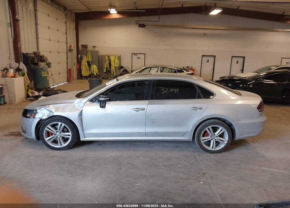 2014 VOLKSWAGEN PASSAT 2.0L TDI SE VIN: 1VWBN7A39EC004076