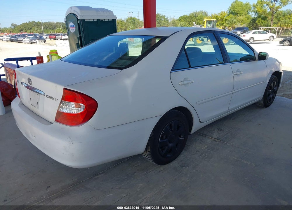 2002 TOYOTA CAMRY LE VIN: 4T1BE32K62U579710