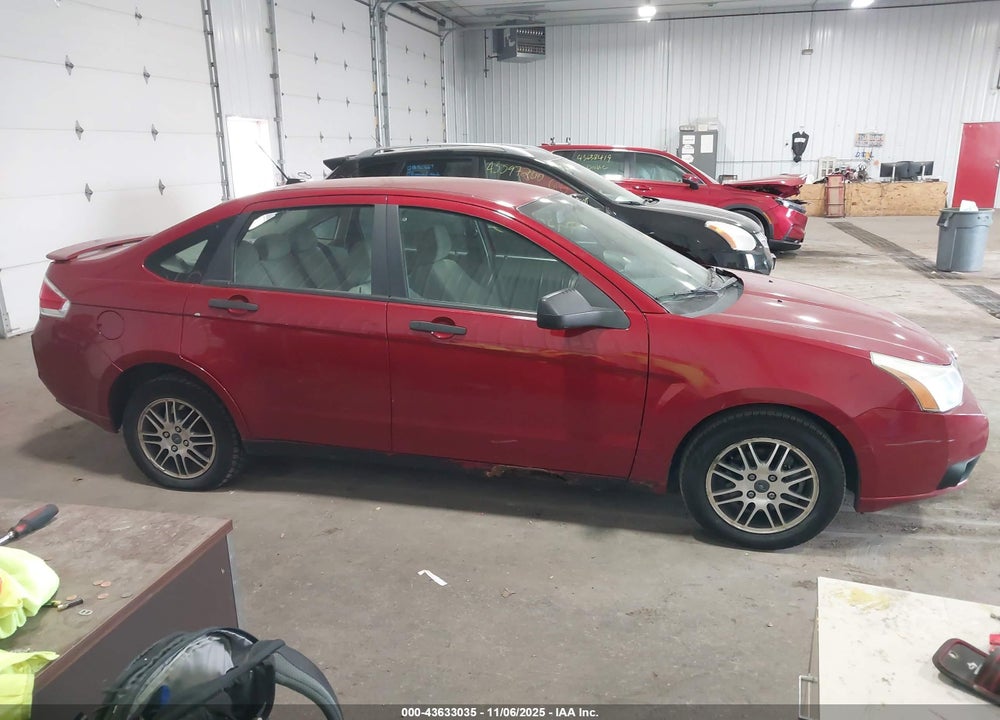 2011 FORD FOCUS SE VIN: 1FAHP3FN2BW129625