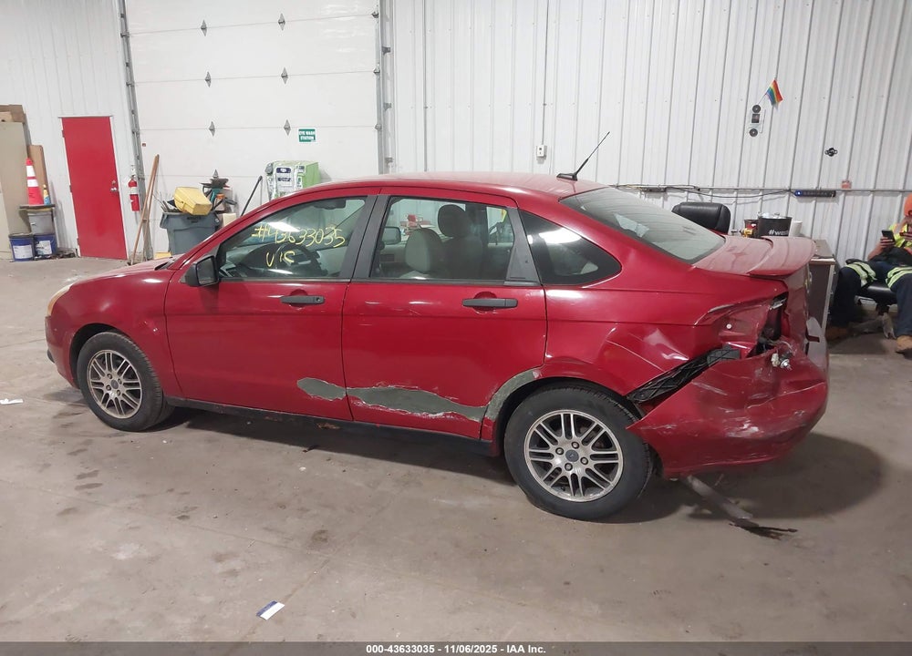 2011 FORD FOCUS SE VIN: 1FAHP3FN2BW129625