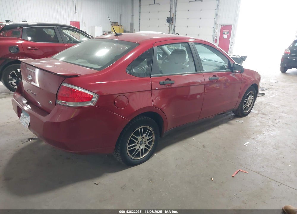 2011 FORD FOCUS SE VIN: 1FAHP3FN2BW129625