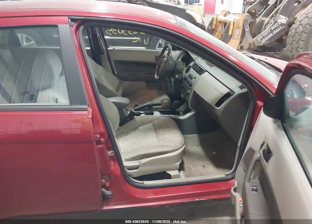 2011 FORD FOCUS SE VIN: 1FAHP3FN2BW129625