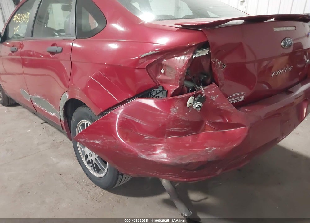 2011 FORD FOCUS SE VIN: 1FAHP3FN2BW129625