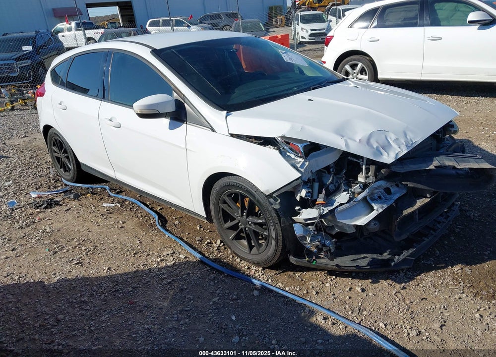 2017 FORD FOCUS SE VIN: 1FADP3K2XHL244350