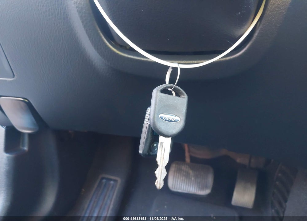 2003 FORD THUNDERBIRD VIN: 1FAHP60A03Y101660