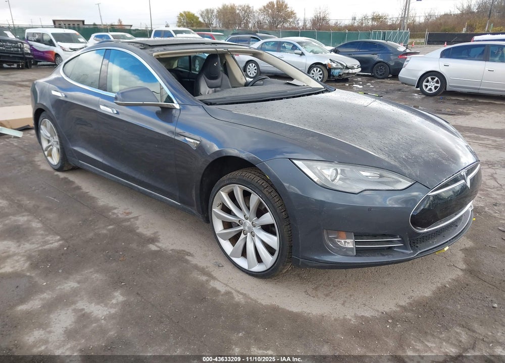 2014 TESLA MODEL S P85 VIN: 5YJSA1H15EFP51824