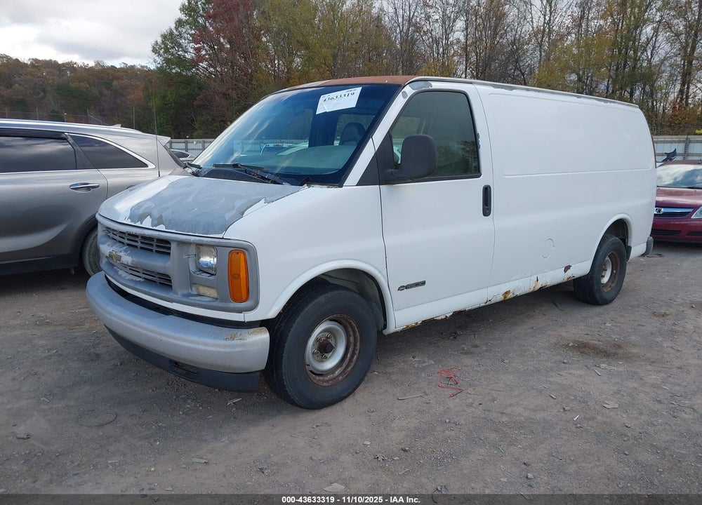 2000 CHEVROLET EXPRESS VIN: 1GCFG15W4Y1265681