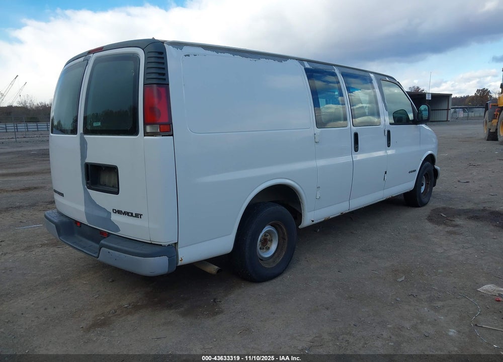 2000 CHEVROLET EXPRESS VIN: 1GCFG15W4Y1265681