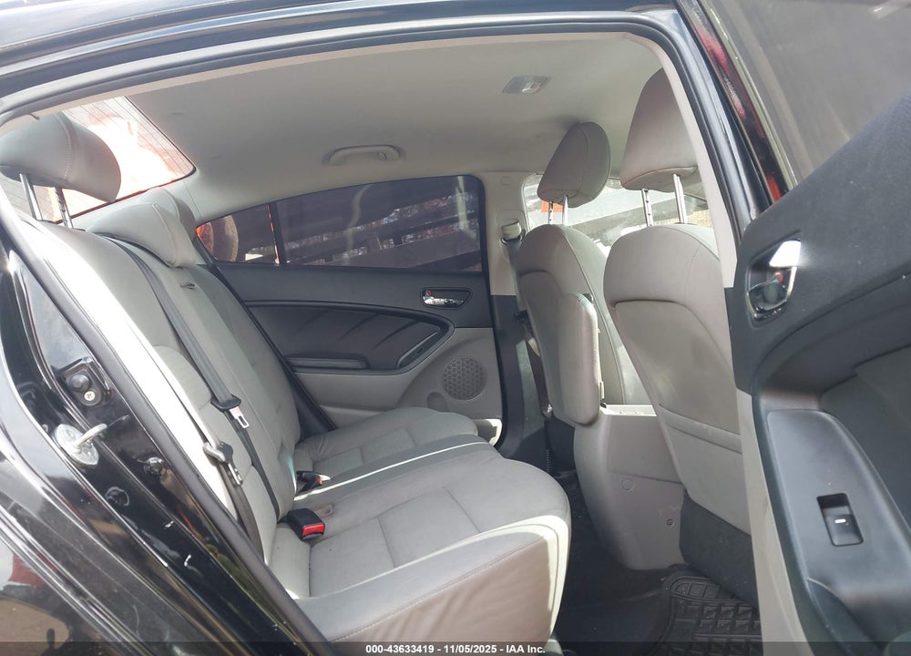 2015 KIA FORTE LX VIN: KNAFX4A69F5376513