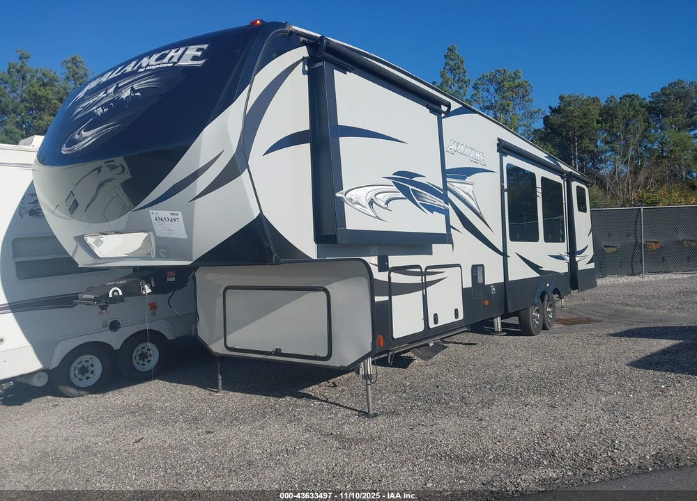 2016 KEYSTONE RV AVALANCHE FIFTH WHEE VIN: 4YDF39127GE760538