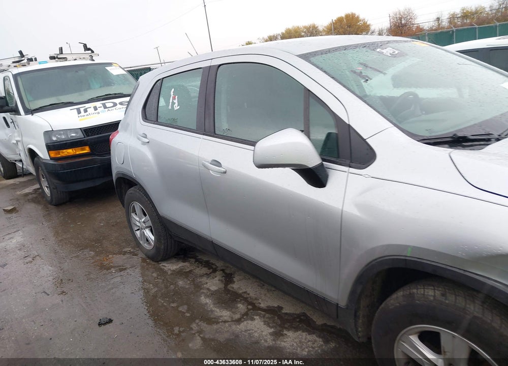 2018 CHEVROLET TRAX LS VIN: KL7CJNSBXJB710161