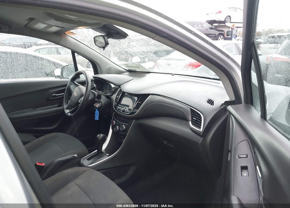 2018 CHEVROLET TRAX LS VIN: KL7CJNSBXJB710161