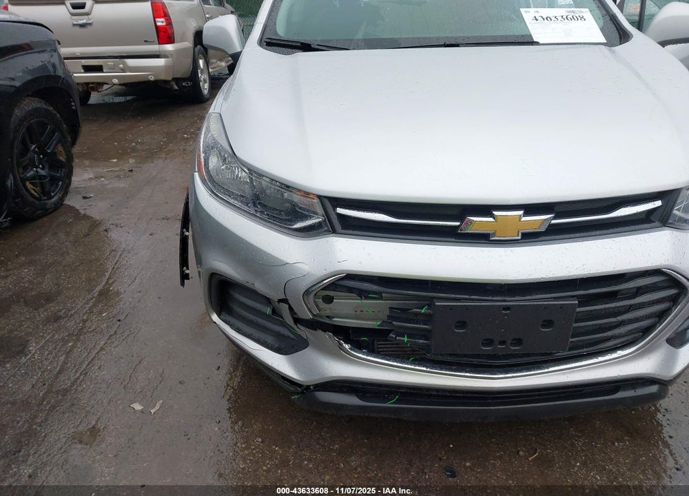 2018 CHEVROLET TRAX LS VIN: KL7CJNSBXJB710161