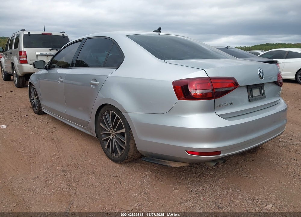 2016 VOLKSWAGEN JETTA 1.4T SE VIN: 3VWD67AJ6GM315938