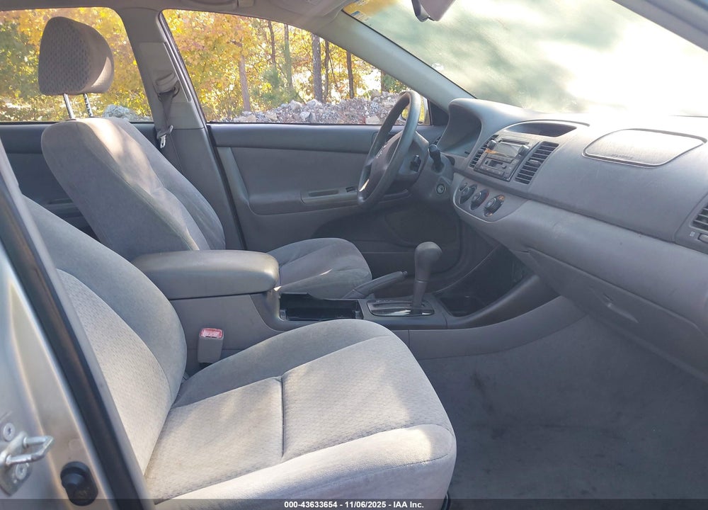 2004 TOYOTA CAMRY LE VIN: 4T1BE32K84U929650