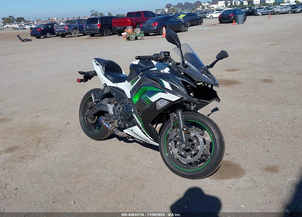 2022 KAWASAKI EX650 N VIN: ML5EXEN17NDA50052