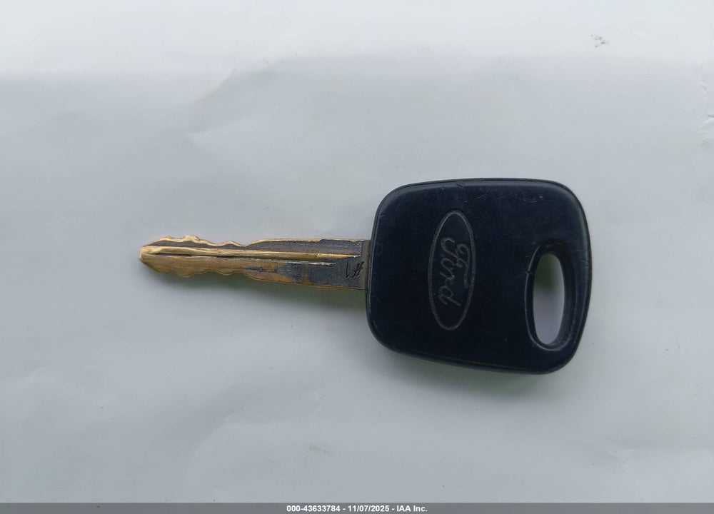 2005 FORD FOCUS ZX3 VIN: 3FAFP31N75R146071