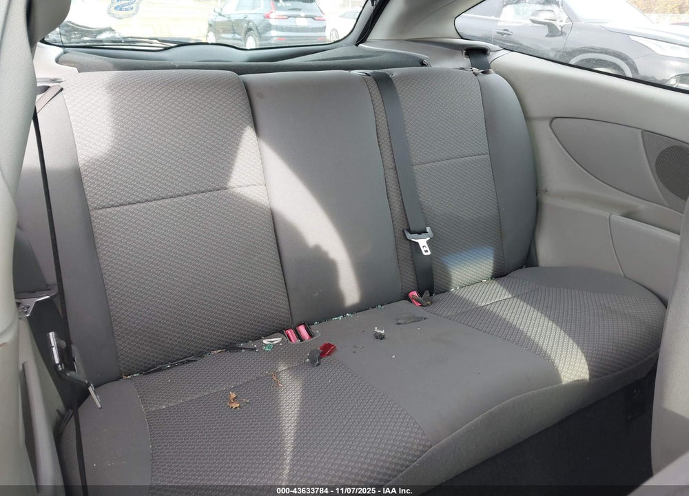 2005 FORD FOCUS ZX3 VIN: 3FAFP31N75R146071