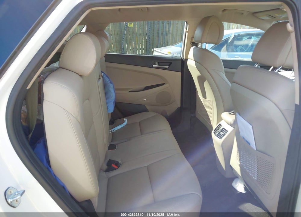 2018 HYUNDAI TUCSON LIMITED VIN: KM8J33A21JU666125