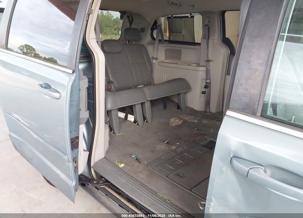 2008 CHRYSLER TOWN & COUNTRY TOURING VIN: 2A8HR54P48R631597