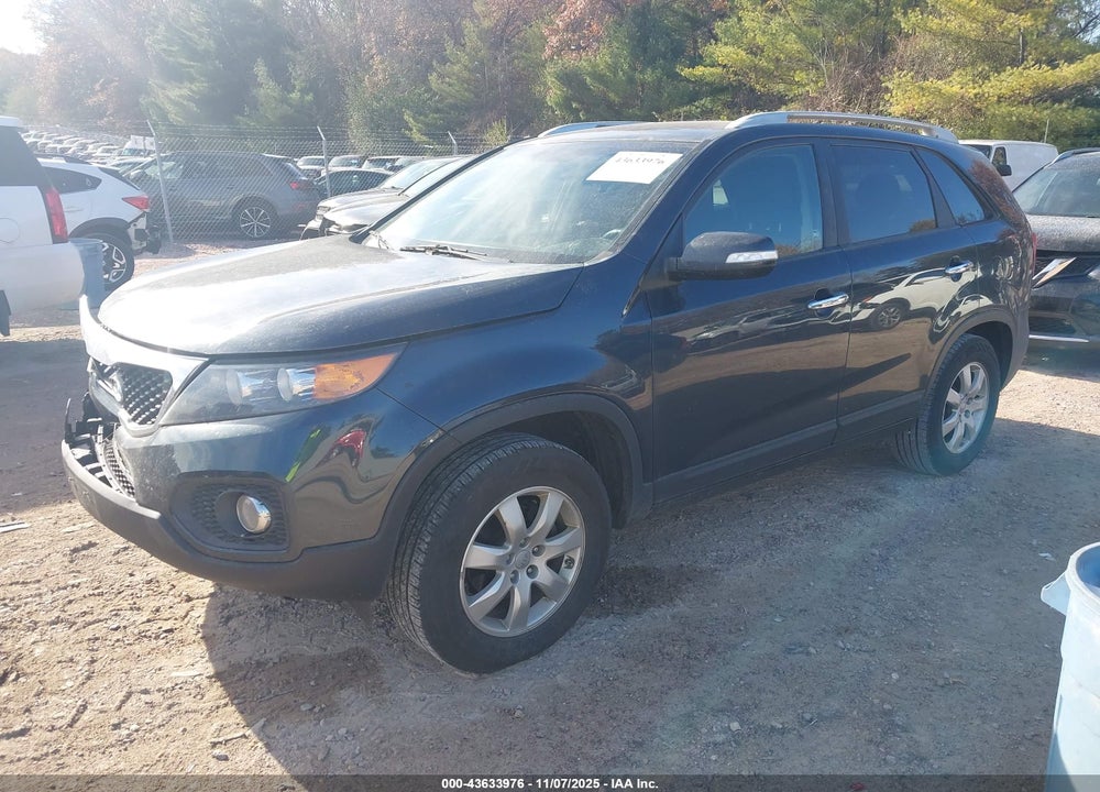 2012 KIA SORENTO LX VIN: 5XYKT3A62CG269586