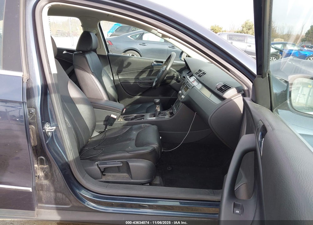 2007 VOLKSWAGEN PASSAT 2.0T VIN: WVWGK73C27P044638