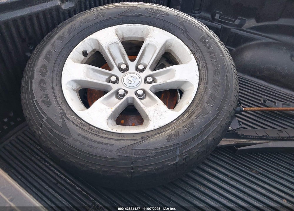2020 RAM 1500 VIN: 1C6SRFDT1LN227556