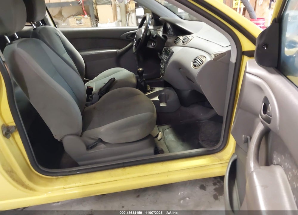 2003 FORD FOCUS ZX3 VIN: 3FAFP31313R179773