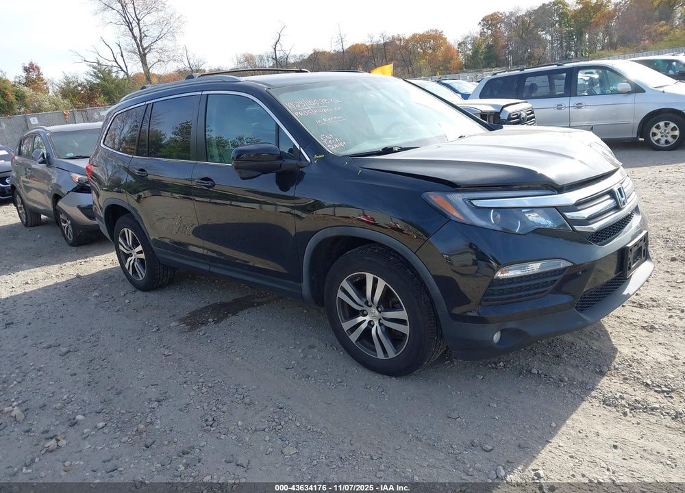 2017 HONDA PILOT EX VIN: 5FNYF6H39HB040707